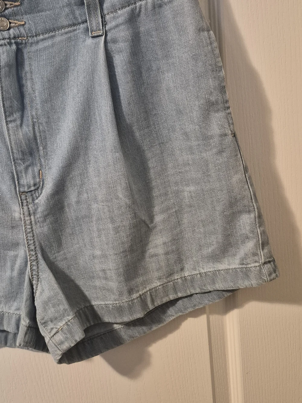 Retro Inspo Denizen By Levi Light Wash Loose A Line Mom Short Coastal Y2K Preppy
